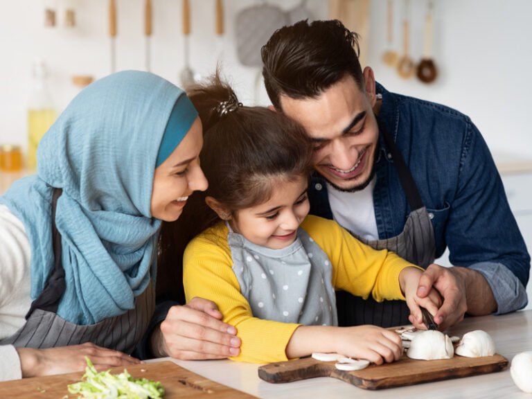 15 activités islamiques à faire avec son enfant à la maison